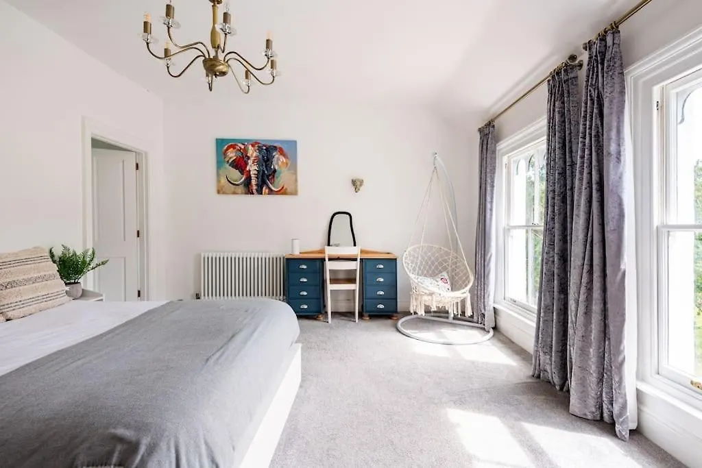 Cotswold Cheltenham, Whole House With Hot Tub Gloucester United Kingdom