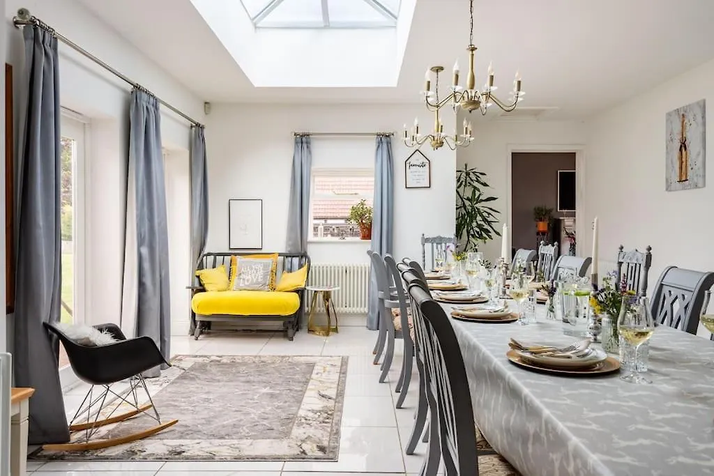 Cotswold Cheltenham, Whole House With Hot Tub Gloucester 0*,